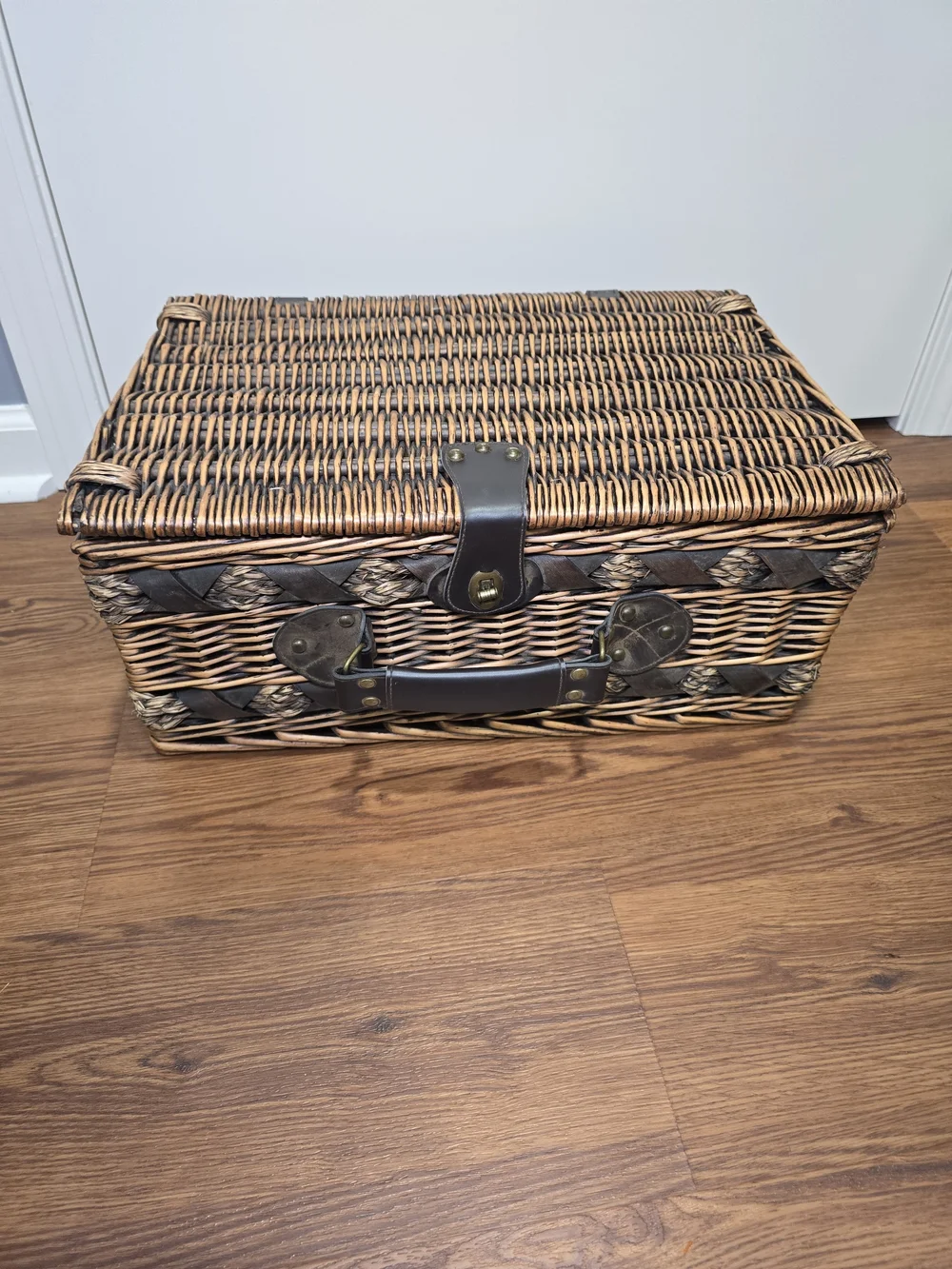 Woven Rattan Picnic Basket with Leather Handle - Brown
